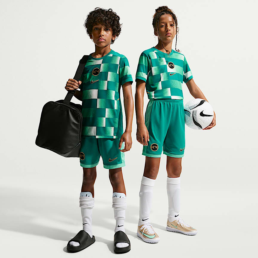 Nike サッカーウェアセット Kylian Mbappe 150cm(M) Kylian Mbappé Academy Big Kids' Dri-FIT Short-Sleeve Soccer Top